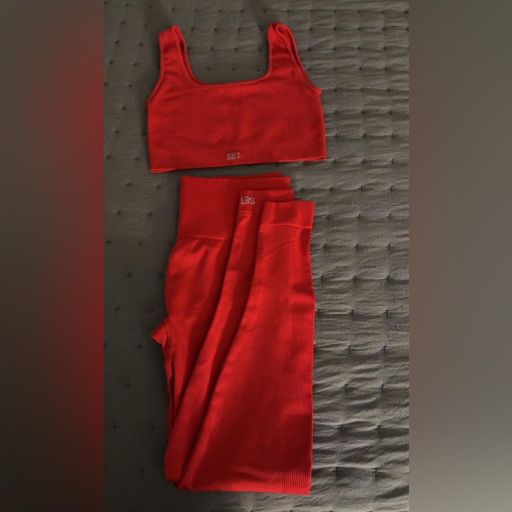 SET Active Red Set